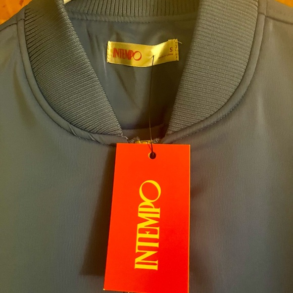 Bomber Jacket - Picture 4 of 6